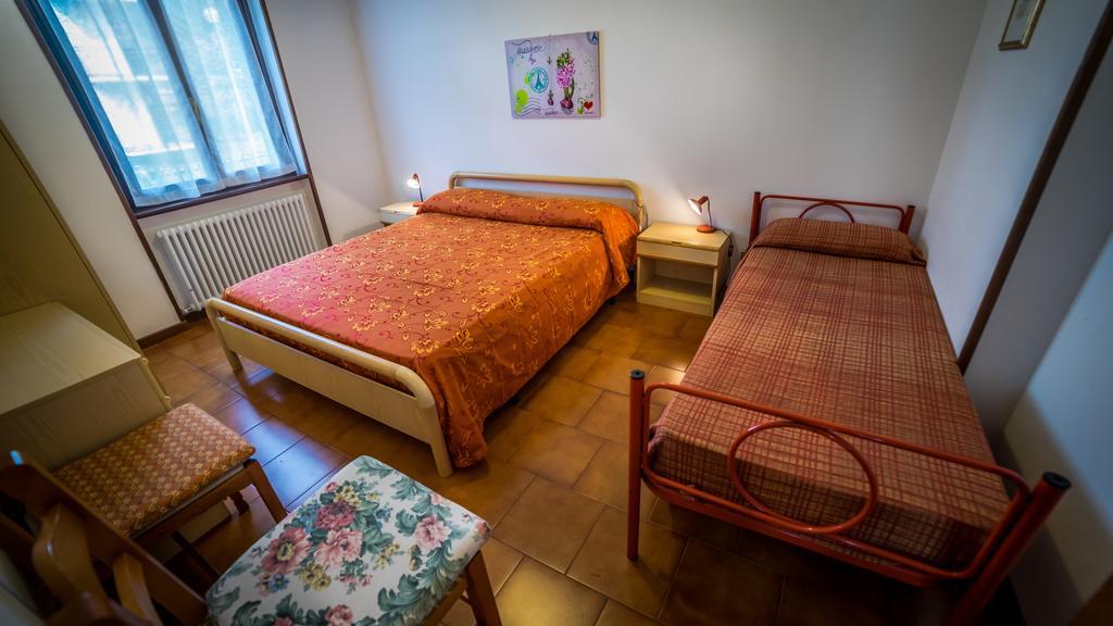 Casa Enrico Lägenhet Pieve Di Ledro Rum bild
