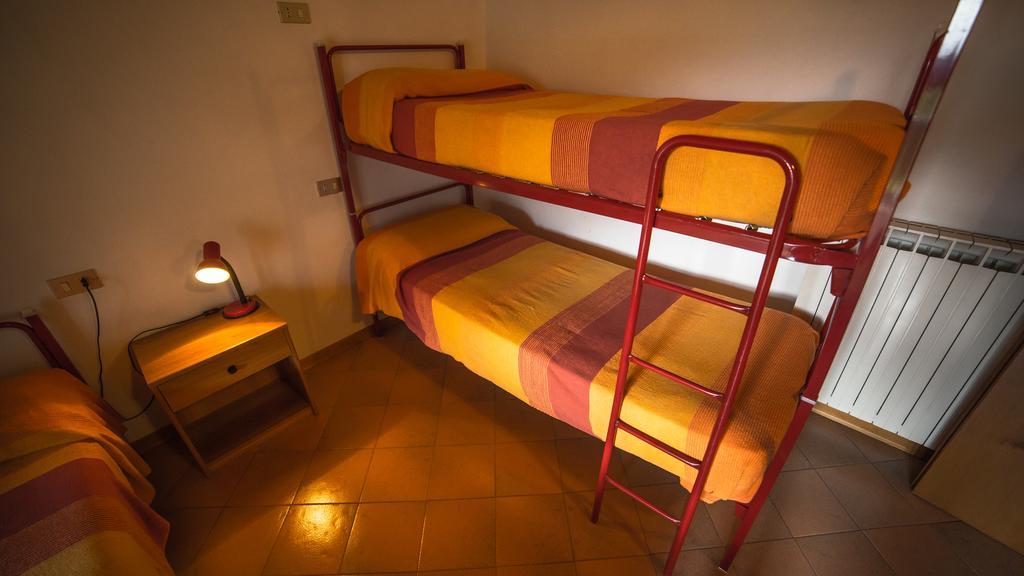 Casa Enrico Lägenhet Pieve Di Ledro Rum bild